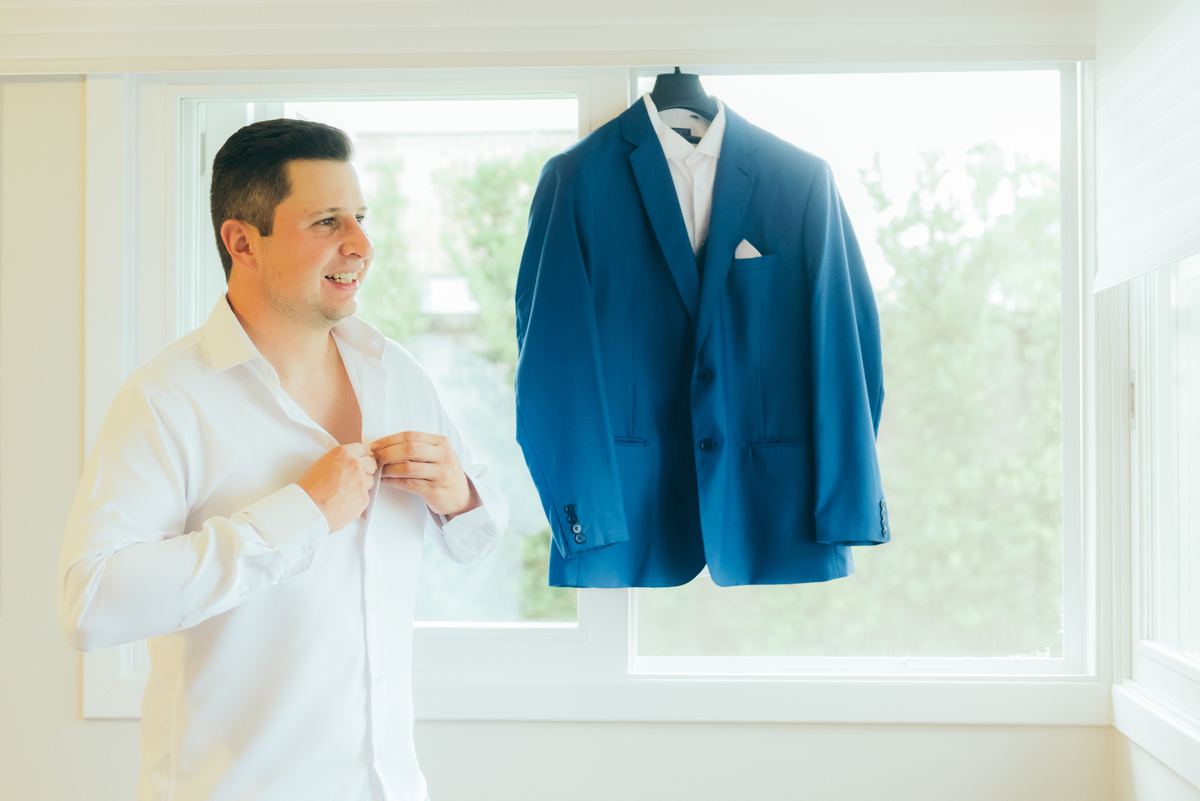 making of noivo casamento de dia daniela radavelli fotografia Santorini Garden Garibaldi