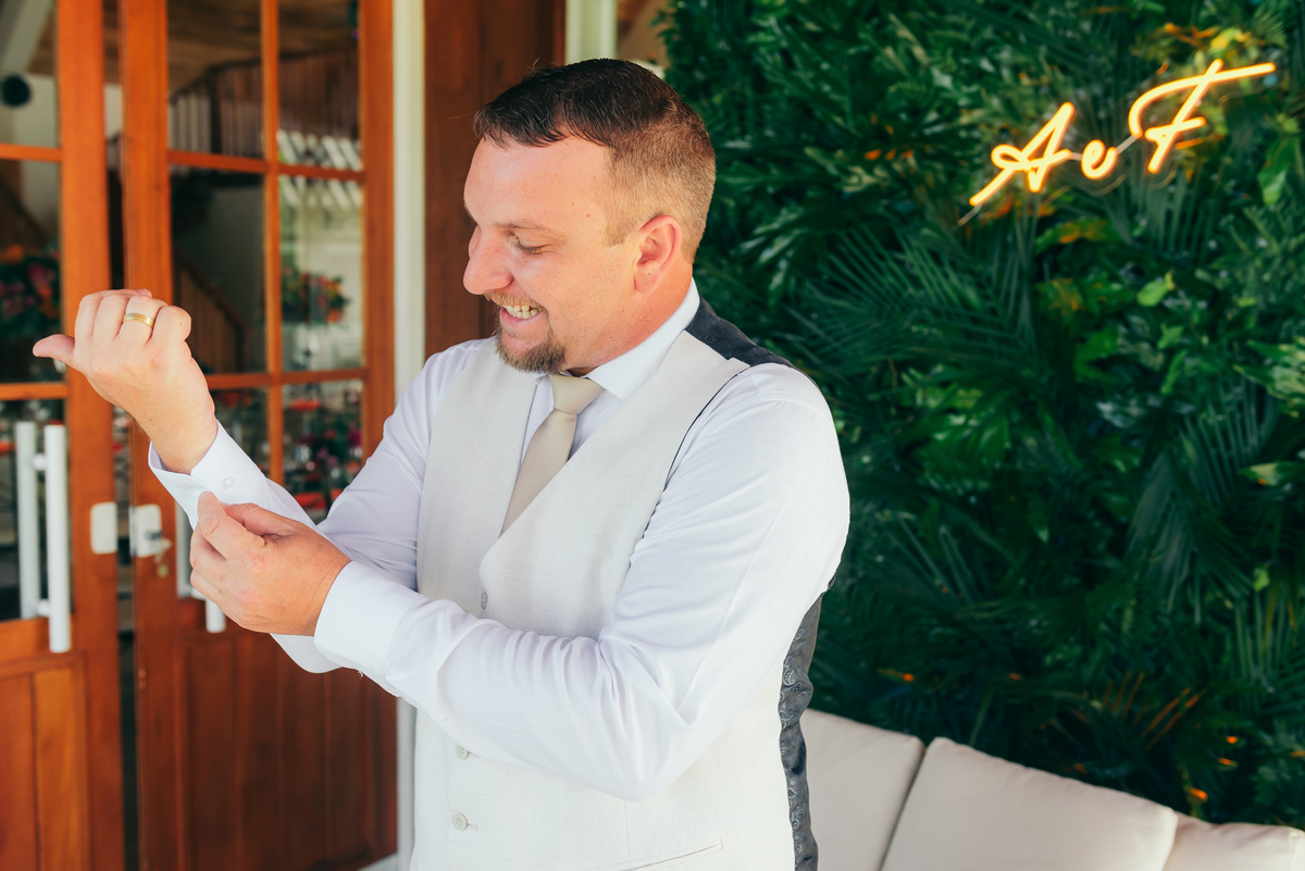 making of noivo casamento de dia daniela radavelli fotografia de noiva Casa de Campo Canela 