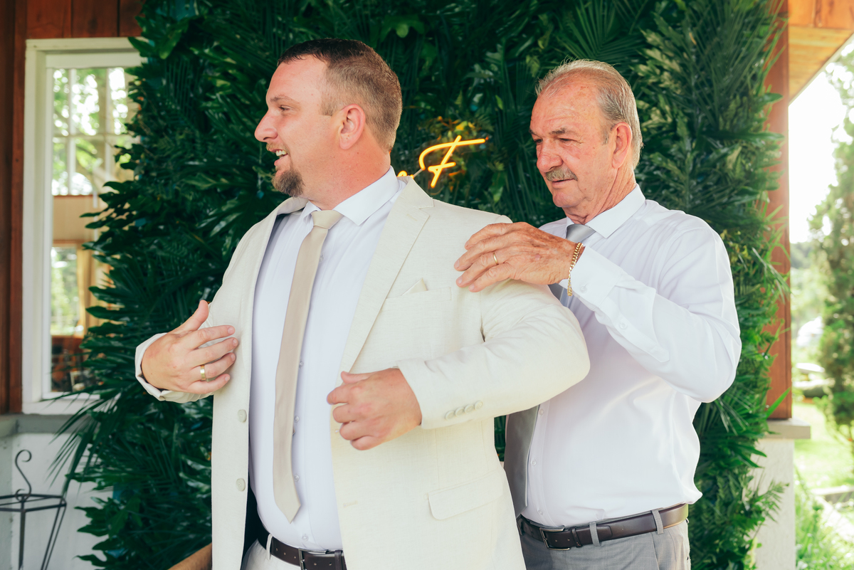 making of noivo casamento de dia daniela radavelli fotografia de noiva Casa de Campo Canela 