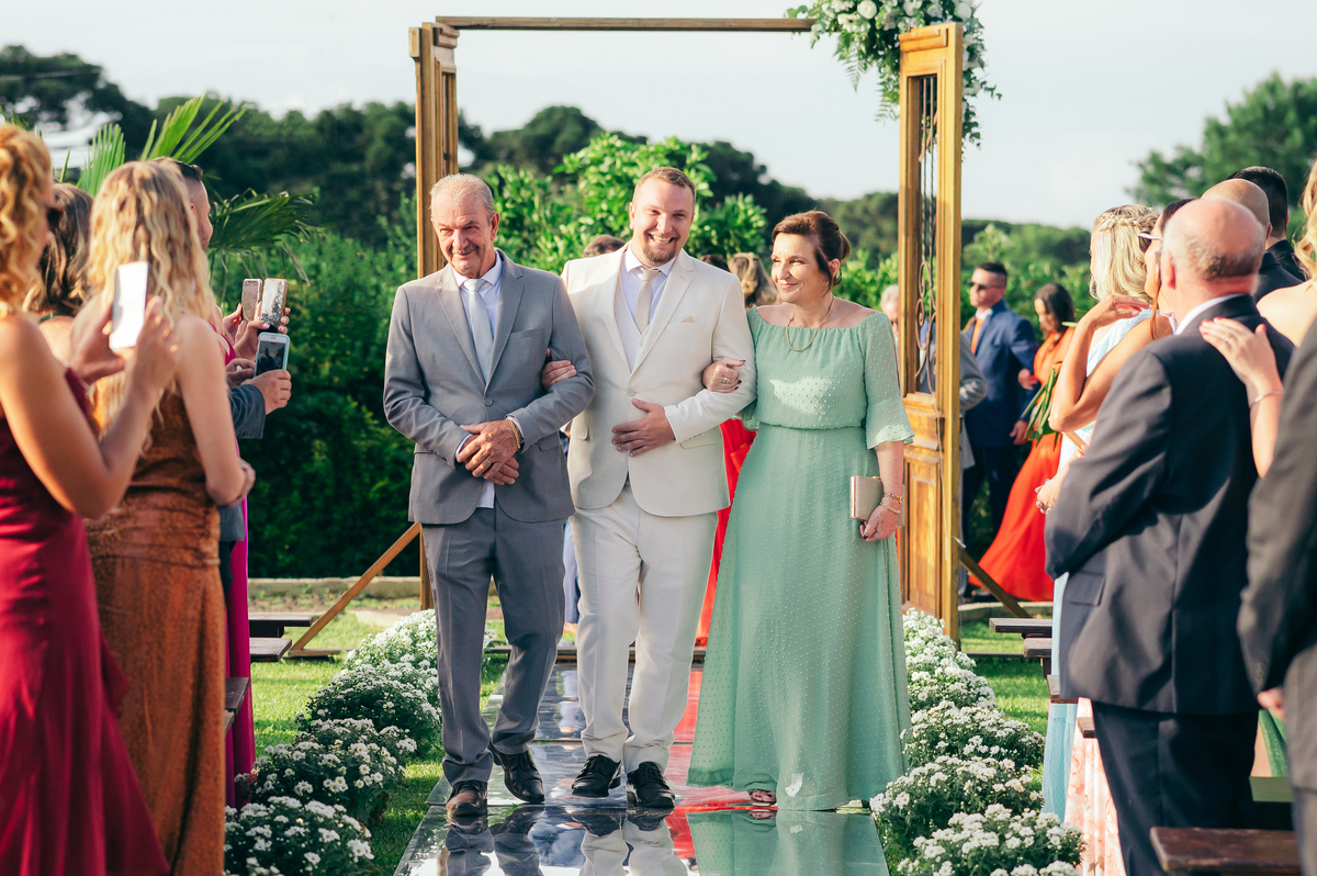 casamento de dia daniela radavelli fotografia make de noiva cabelo de noiva cerimônia externa Casa de Campo Canela 