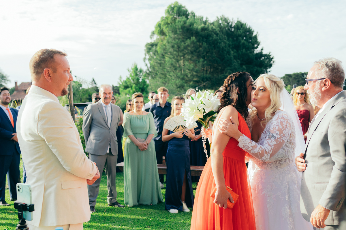 casamento de dia daniela radavelli fotografia make de noiva cabelo de noiva cerimônia externa Casa de Campo Canela 