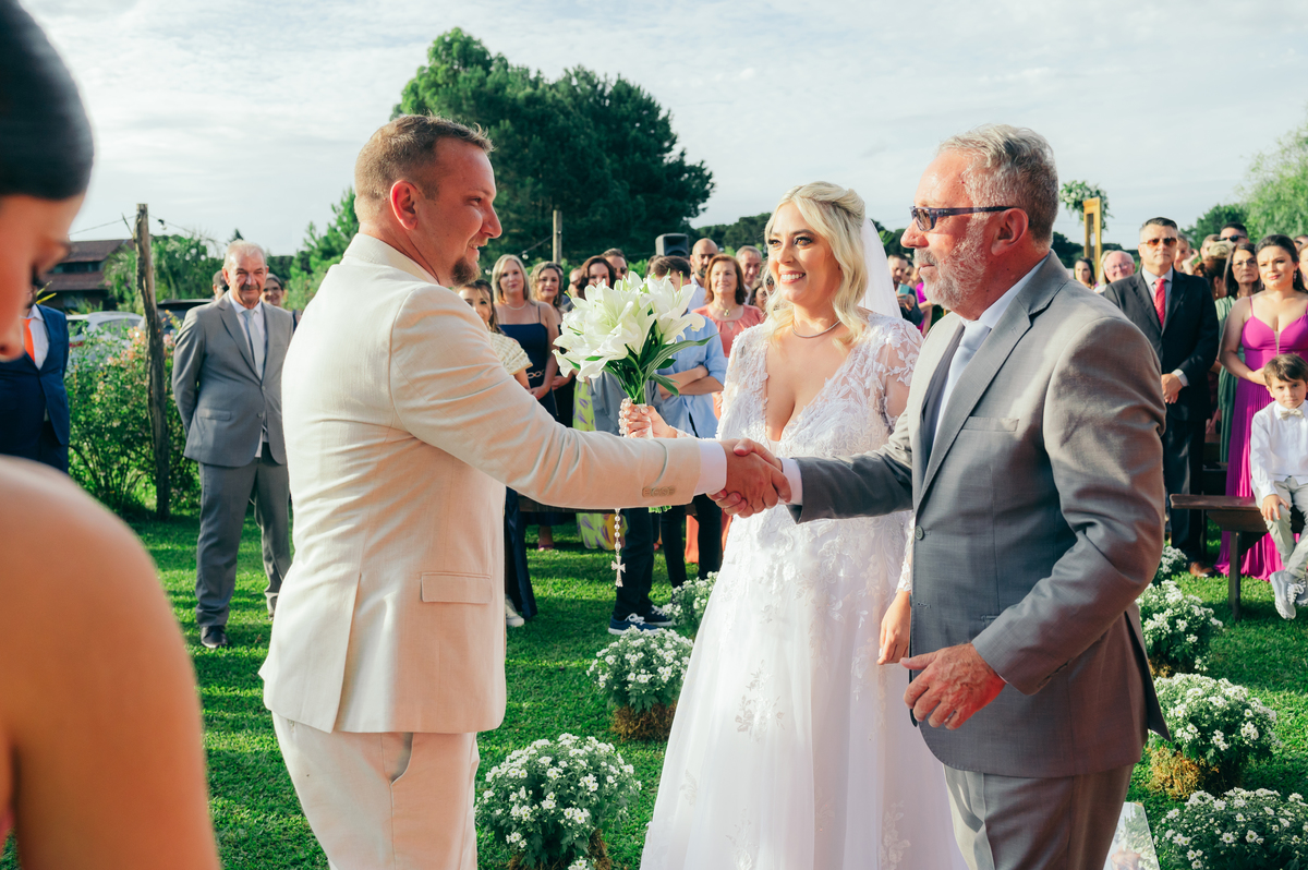 casamento de dia daniela radavelli fotografia make de noiva cabelo de noiva cerimônia externa Casa de Campo Canela 