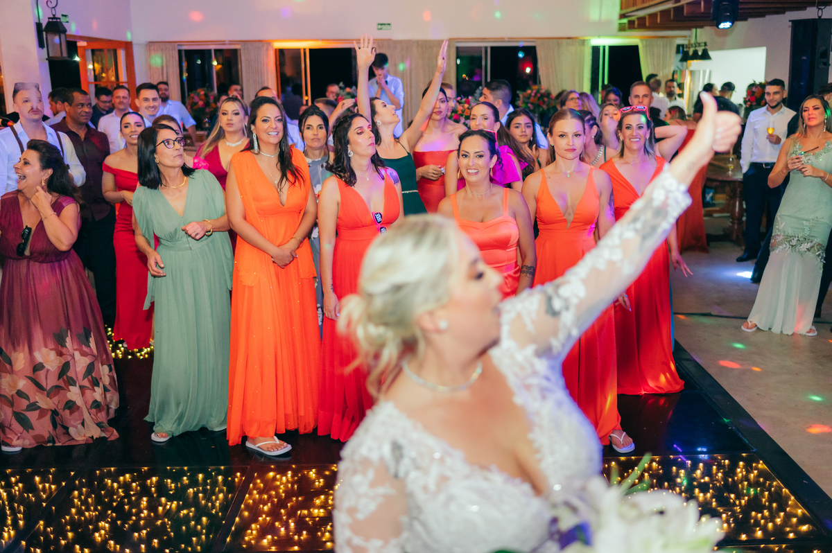 casamento de dia daniela radavelli fotografia make de noiva cabelo de noiva cerimônia externa Casa de Campo Canela 