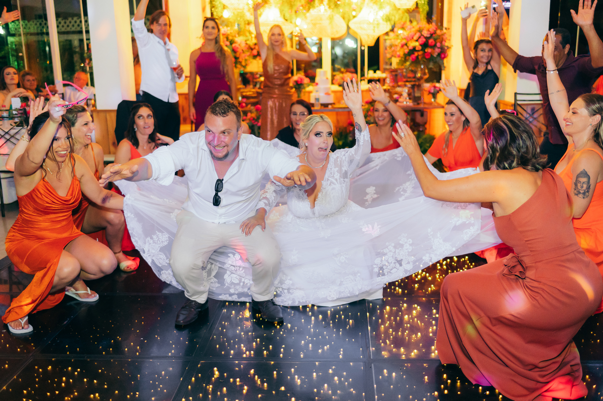 casamento de dia daniela radavelli fotografia make de noiva cabelo de noiva cerimônia externa Casa de Campo Canela 