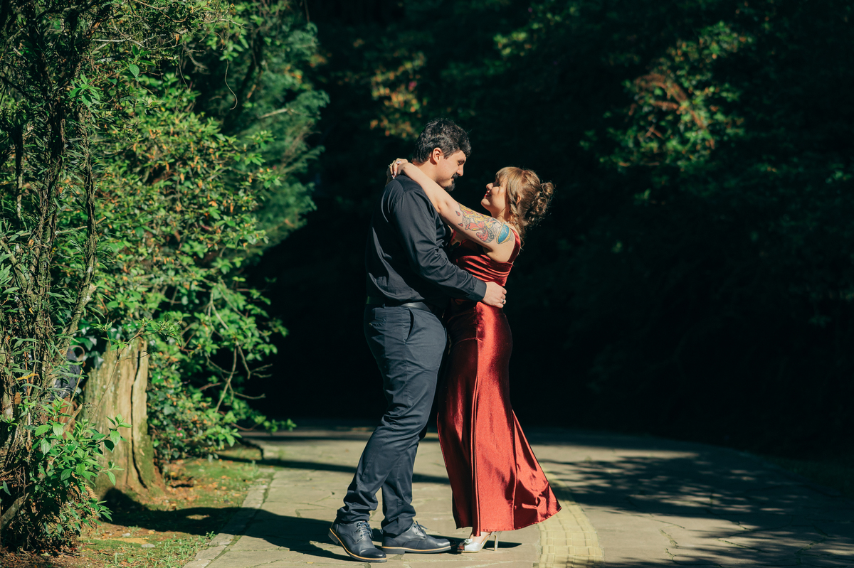 ensaio pré casamento em gramado pré wedding  ensaio de casal daniela radavelli fotógrafa serra gaúcha
