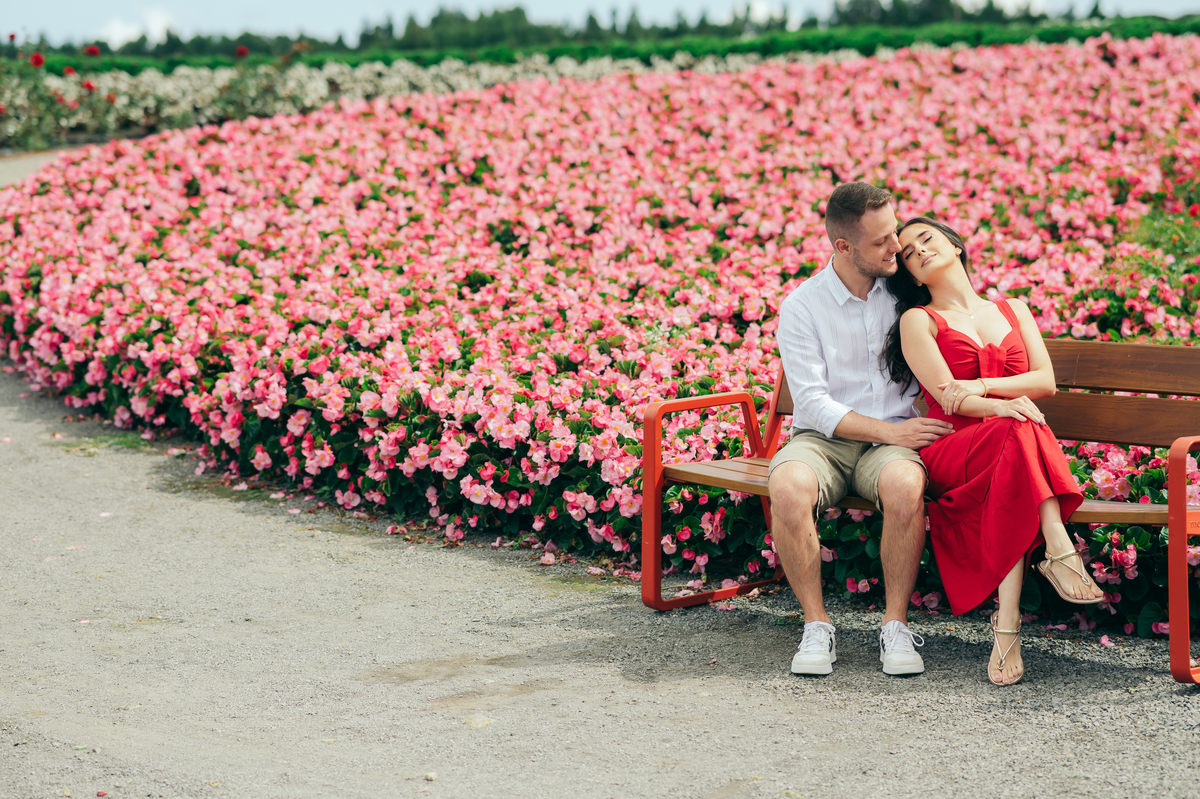 ensaio de casal ensaio pré casamento ensaio na natureza ensaios no parque de flores matria em são francisco de paula ensaios no verão daniela radavelli fotografia 