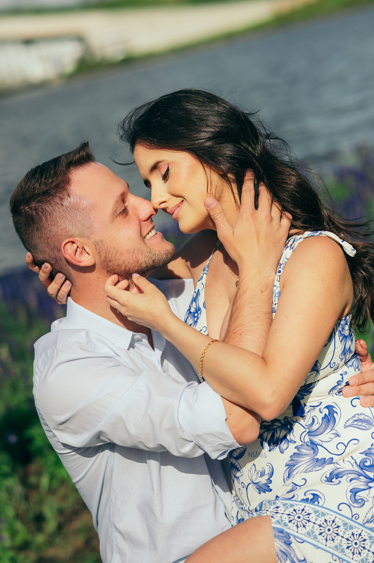 ensaio de casal ensaio pré casamento ensaio na natureza ensaios no parque de flores matria em são francisco de paula ensaios no verão daniela radavelli fotografia 