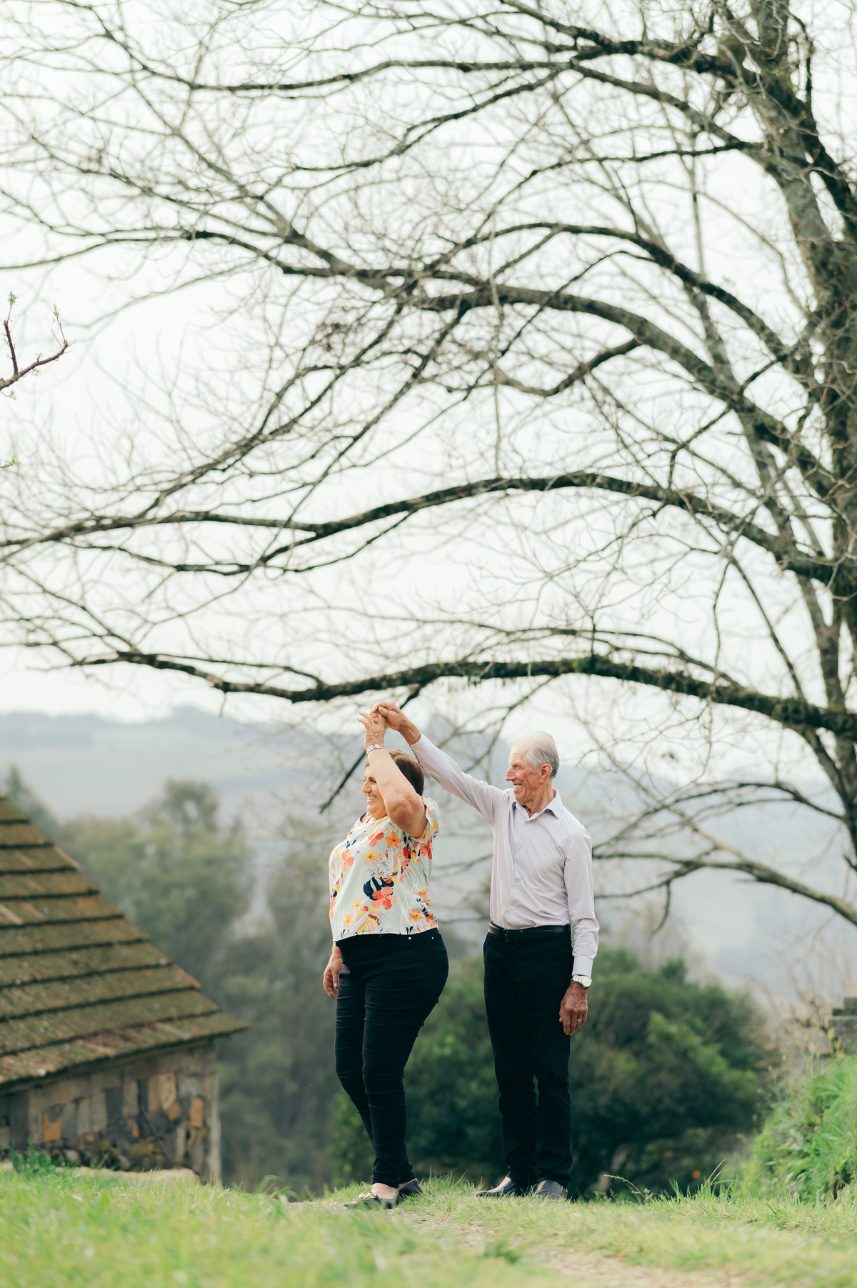 ensaio de bodas de casamento  fotografia afetiva ensaio sítio casal a vida na agricultura daniela radavelli fotografia