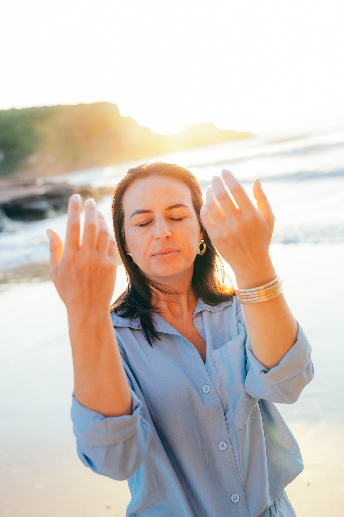 fotografia de retratos feminino ensaio fotográfico feminino na praia ensaio fotográfico na praia de Torres daniela radavelli fotografa 