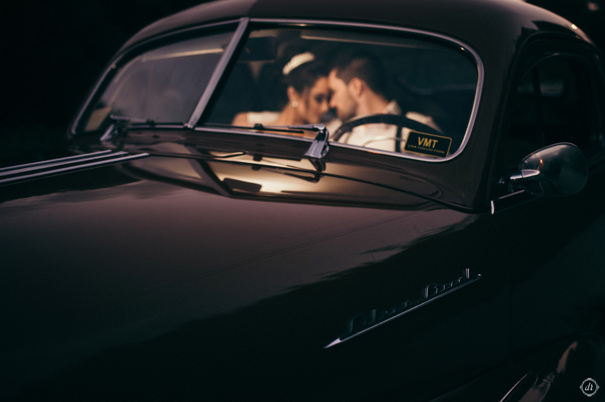 ensaio casal carro antigo