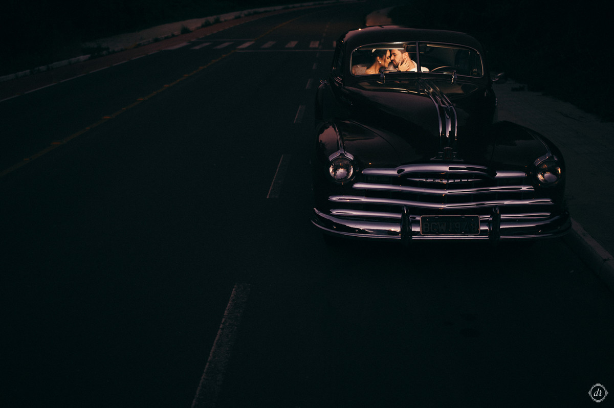 ensaio casal carro antigo