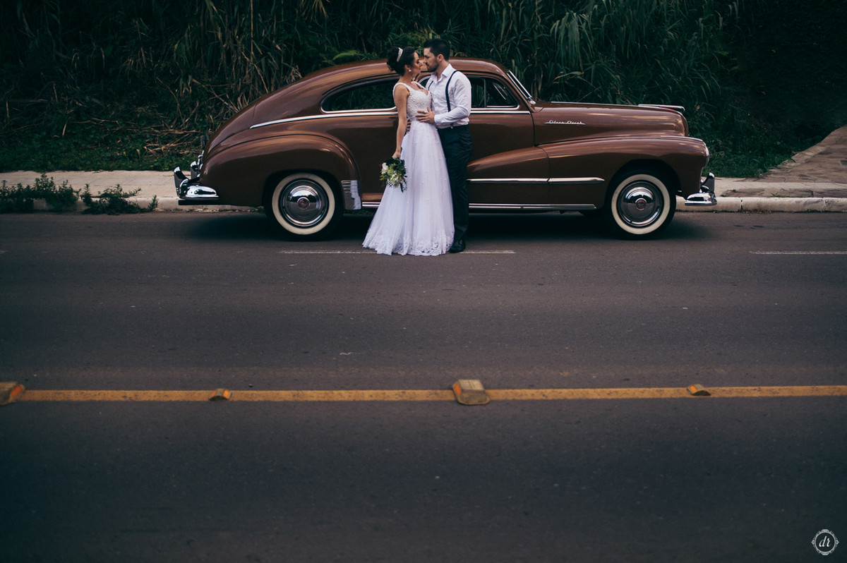 ensaio casal carro antigo