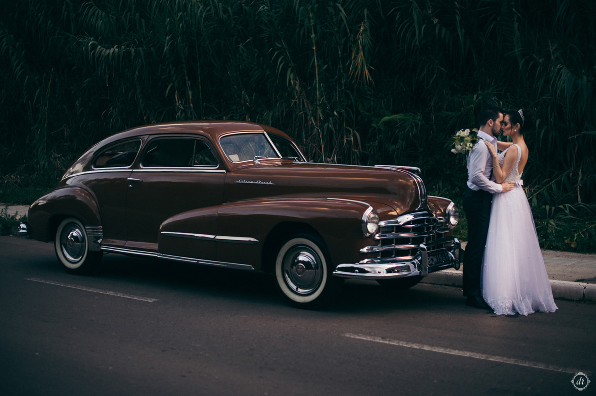 ensaio casal carro antigo