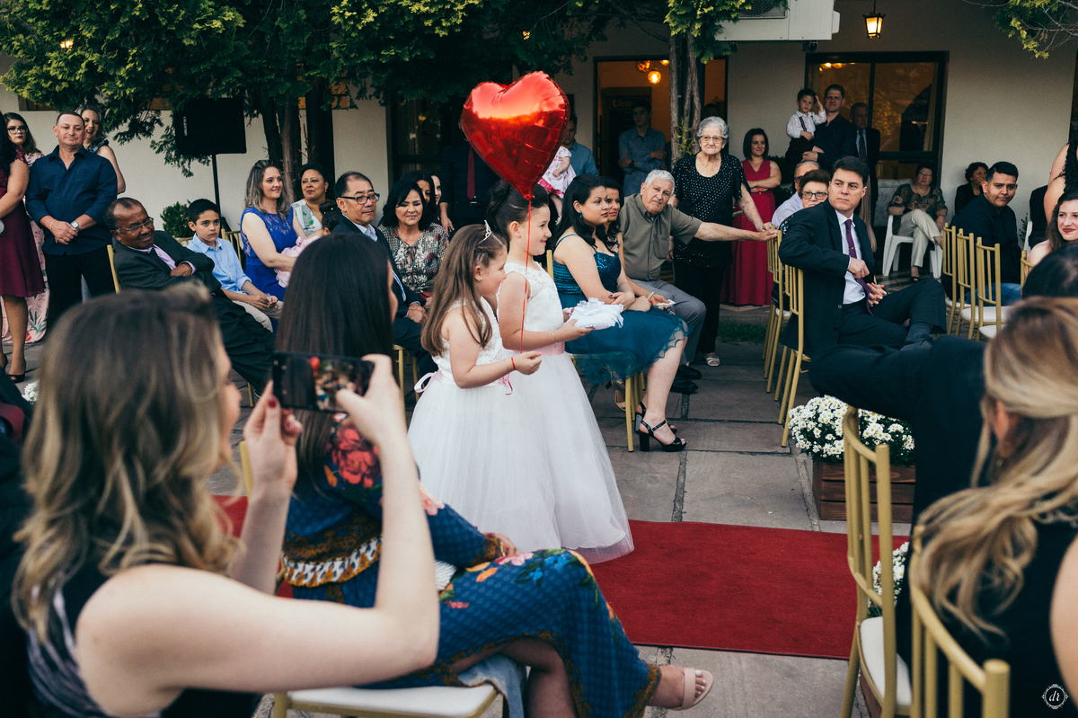 cerimonia de casamento externa aias com balão