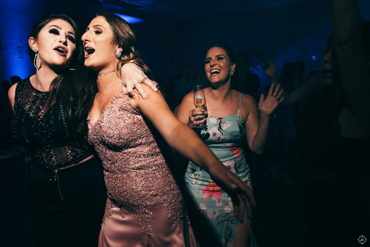 festa de formatura arquitetura e urbanismo vestido de formatura serra gaucha fotógrafa banda do grêmio família gremista 