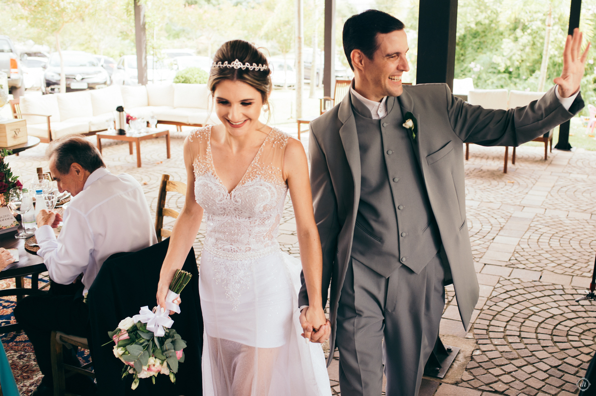 casamento no vale dos vinhedos casamento de dia hotel make de noiva penteado de noiva vestido de noiva 