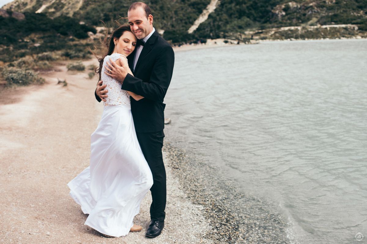 Ensaio no USHUAIA terra do fim do mundo Argentina Lua de Mel Fotógrafa no Ushuaia Tierra del Fuego Laguna Esmeralda 