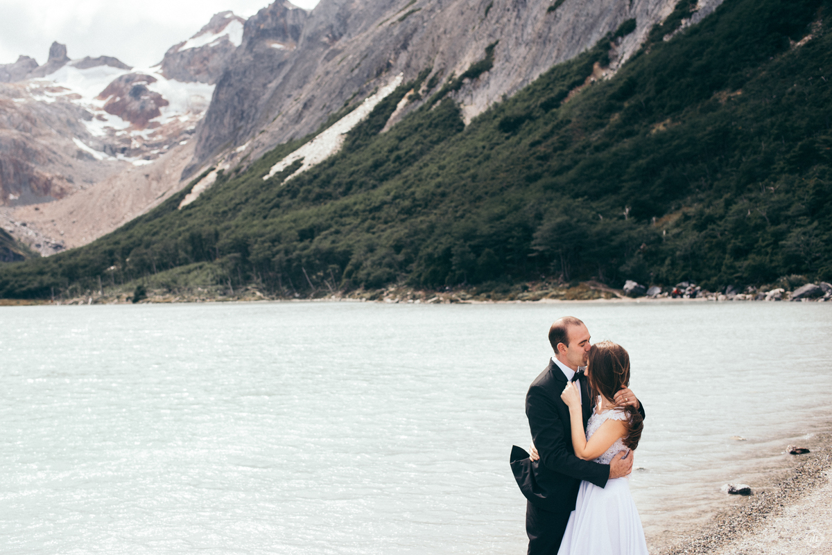 Ensaio no USHUAIA terra do fim do mundo Argentina Lua de Mel Fotógrafa no Ushuaia Tierra del Fuego Laguna Esmeralda 