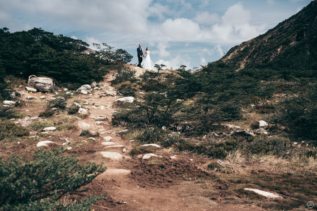 Ensaio no USHUAIA terra do fim do mundo Argentina Lua de Mel Fotógrafa no Ushuaia Tierra del Fuego Laguna Esmeralda 