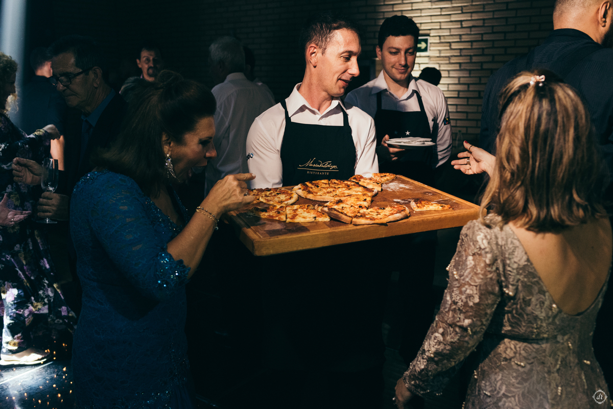 destination wedding casamento no vale dos vinhedos casa valduga noiva no vale arco de flores casamento na vinicola adega festa de casamento 