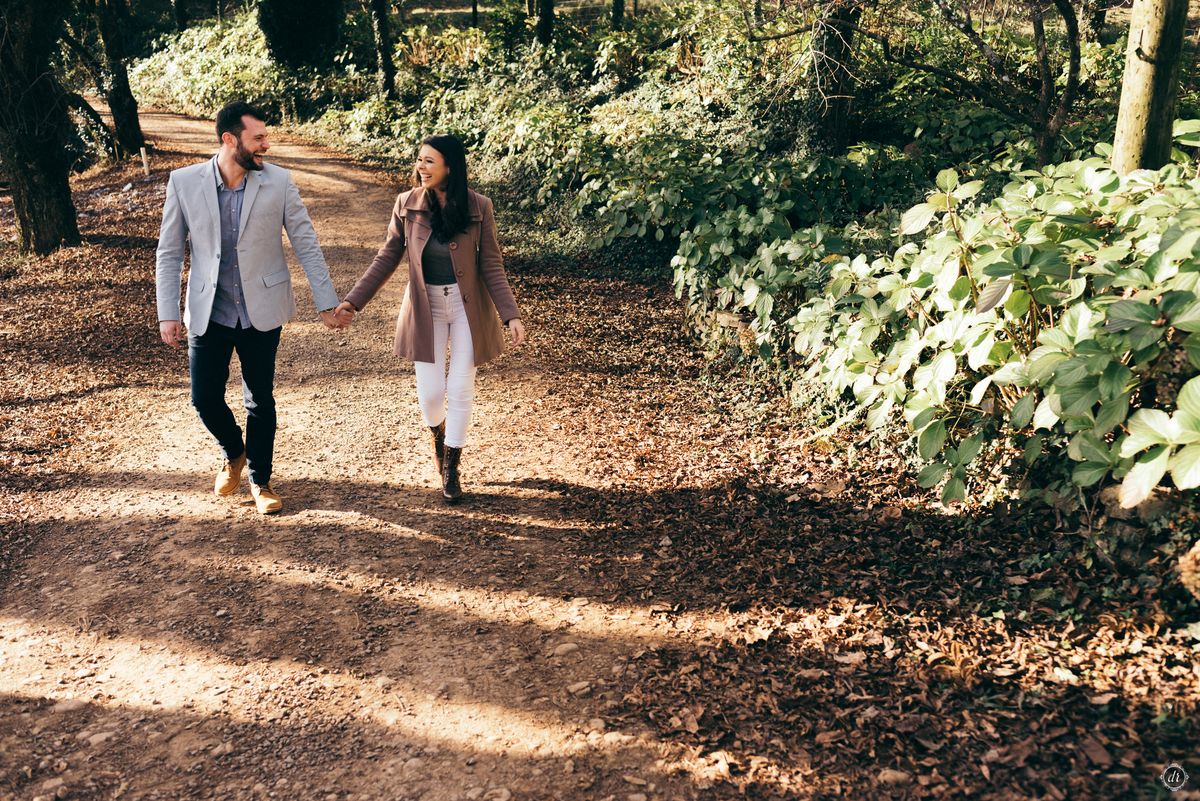 ensaio de casal ensaio nas ferias serra gaucha vinícola Don Giovanni pinto bandeira ensaio externo ensaio no inverno ensaio no parreirais 