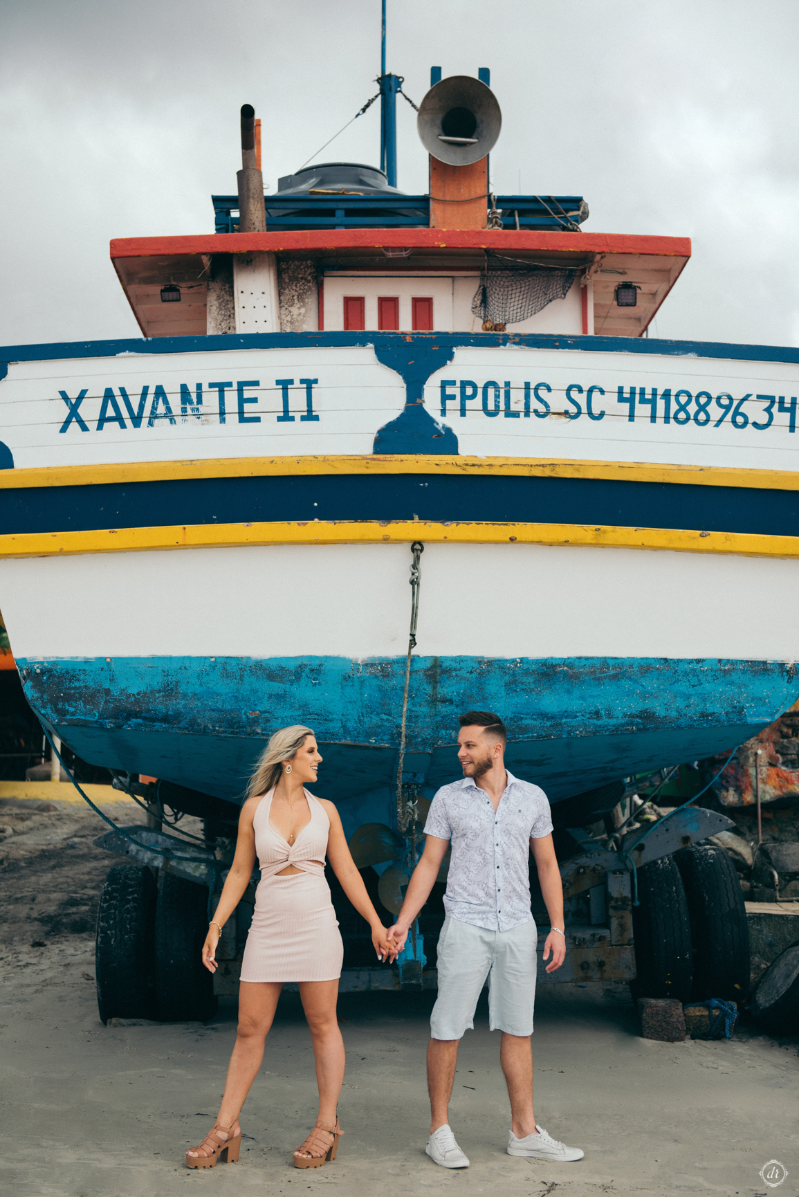 ensaio pre casamento ensaio praia pre wedding ensaio de casal praia de santo antonio de lisboa ensaio em sc fotos pre casamento roupa de pre casamento vestido de noiva para fotos