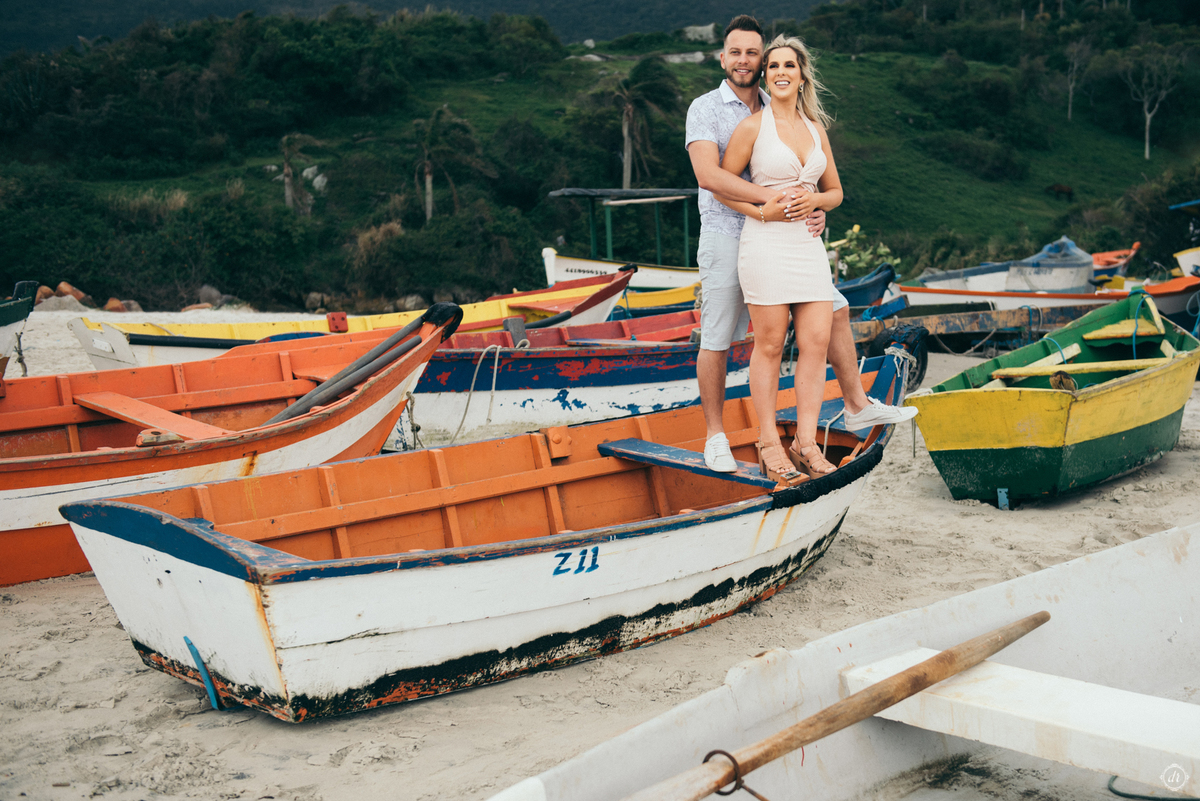 ensaio pre casamento ensaio praia pre wedding ensaio de casal praia de santo antonio de lisboa ensaio em sc fotos pre casamento roupa de pre casamento vestido de noiva para fotos