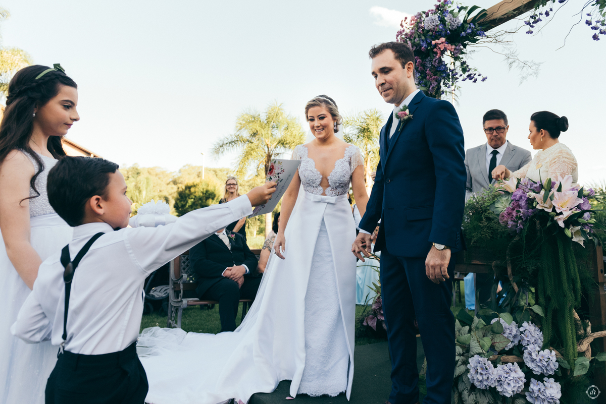 casamento na vinícola vale dos vinhedos casa valduga noiva do sul casamento na serra gaucha celebração do vinho cerimonia externa casamento ao ar livre 
