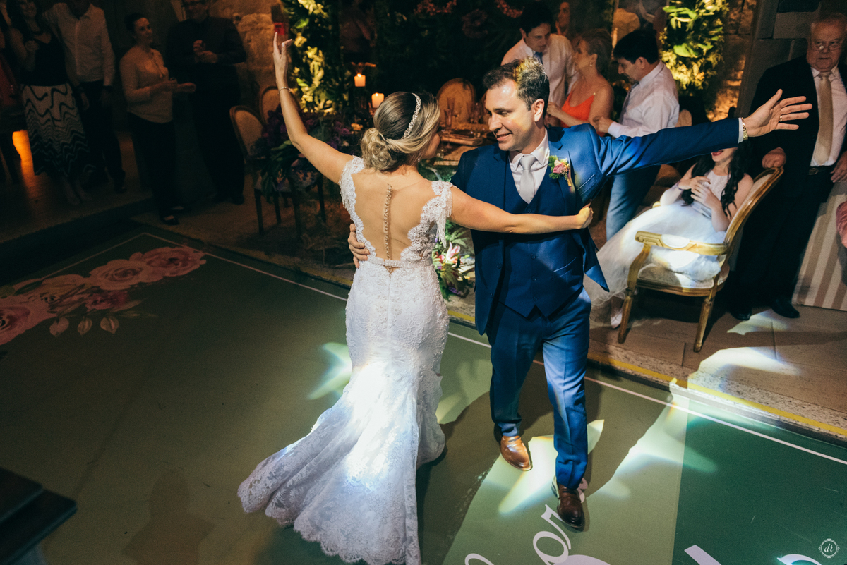 casamento na vinícola vale dos vinhedos casa valduga noiva do sul casamento na serra gaucha celebração do vinho dança dos noivos festa de casamento