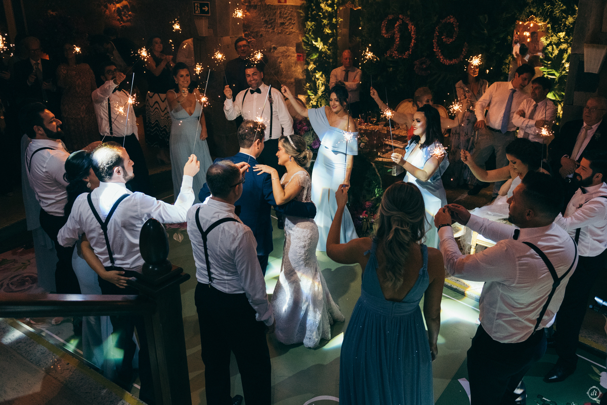 vinhedos casa valduga noiva do sul casamento na serra gaucha celebração do vinho dança dos noivos festa de casamento