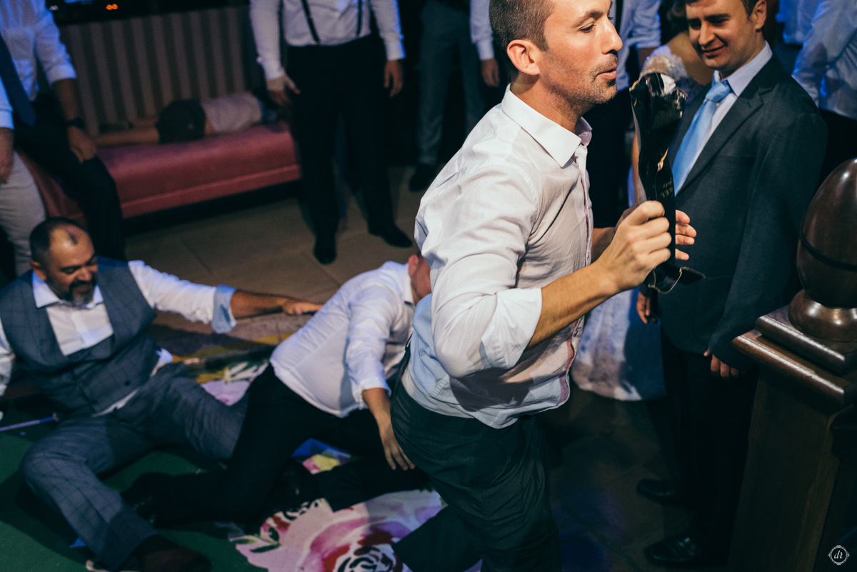 vinhedos casa valduga noiva do sul casamento na serra gaucha celebração do vinho dança dos noivos festa de casamento