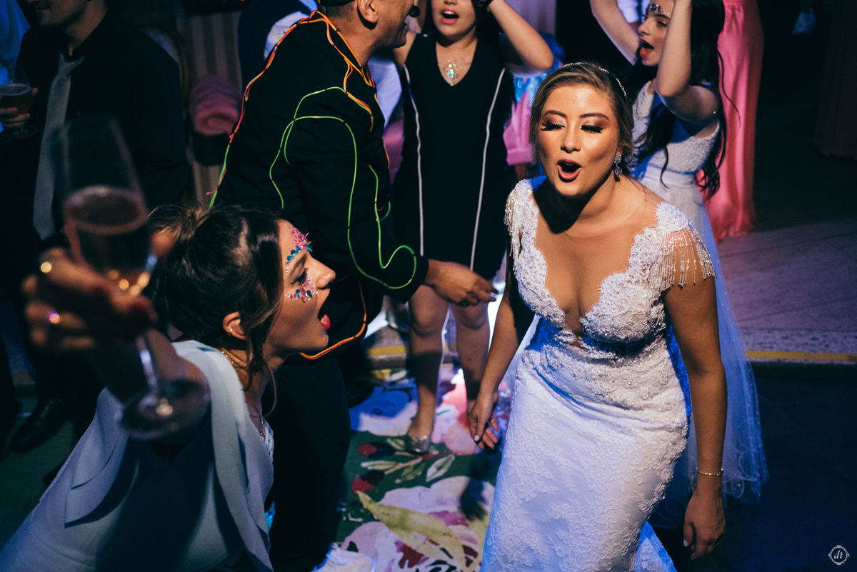 vinhedos casa valduga noiva do sul casamento na serra gaucha celebração do vinho dança dos noivos festa de casamento