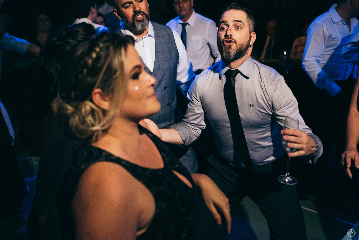 vinhedos casa valduga noiva do sul casamento na serra gaucha celebração do vinho dança dos noivos festa de casamento