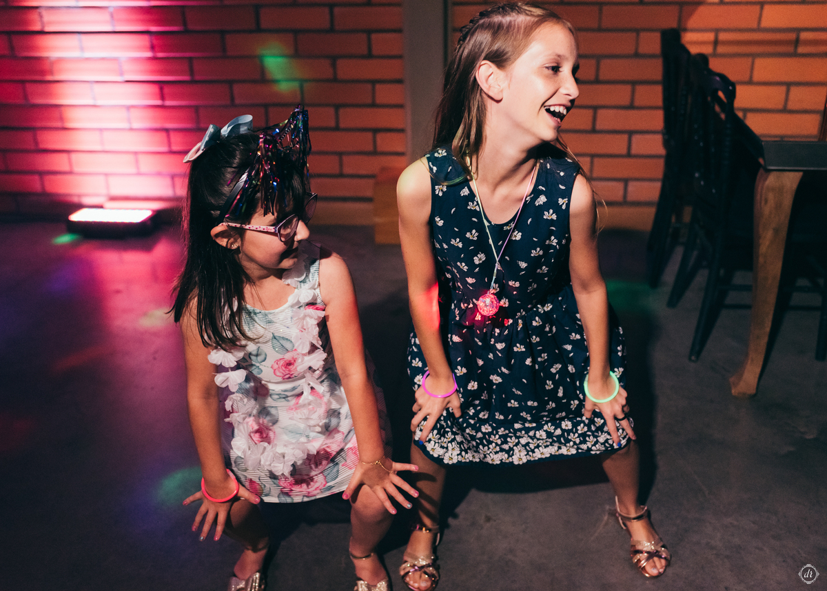 vestido de 15 anos festa de 15 anos princesa make de 15 anos fotos na chuva 