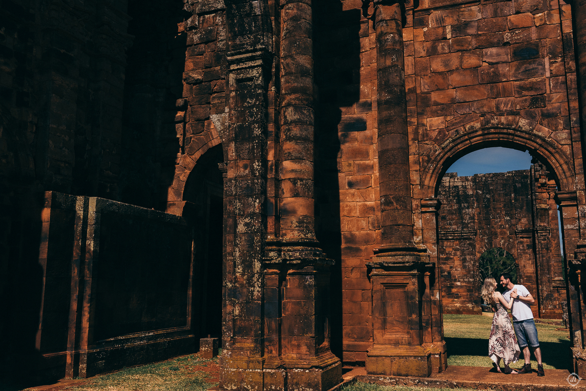 pre wedding ensaio pre casamento ruínas de são miguel das missões daniela radavelli fotografia