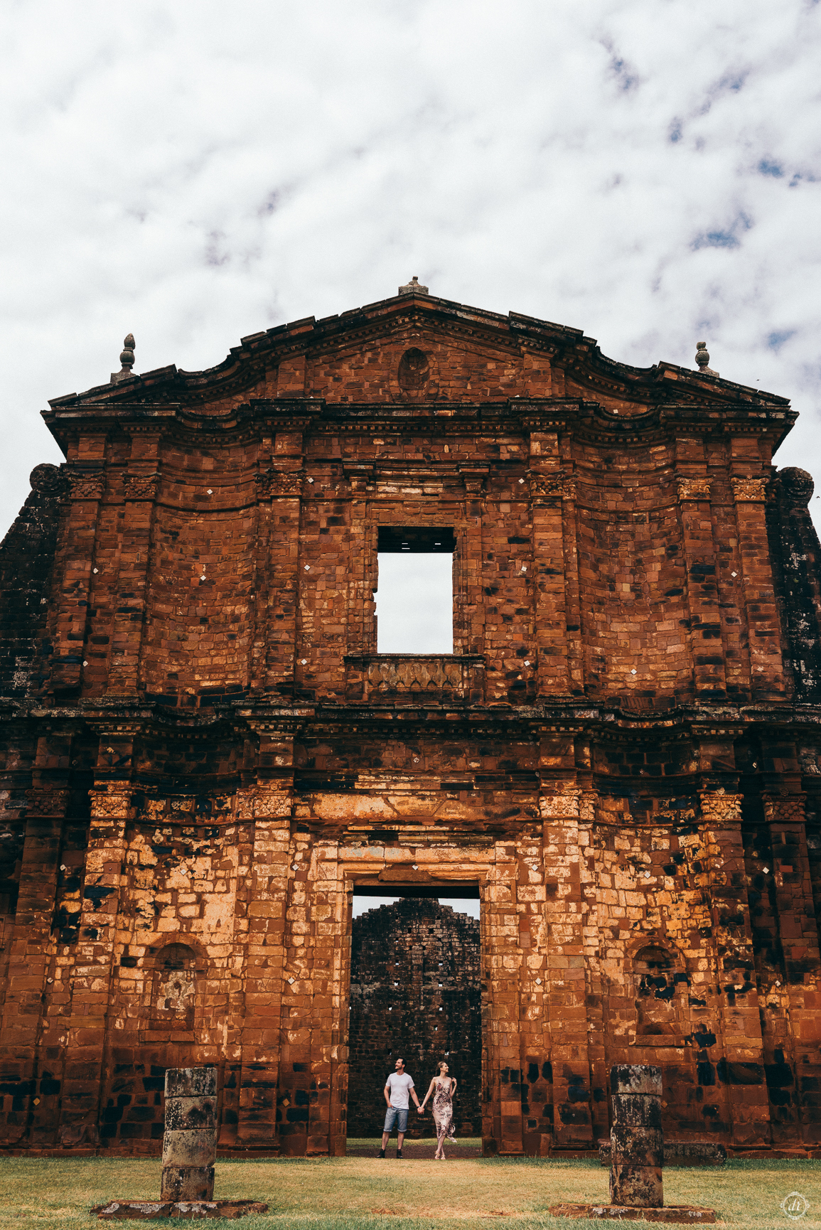 pre wedding ensaio pre casamento ruínas de são miguel das missões daniela radavelli fotografia