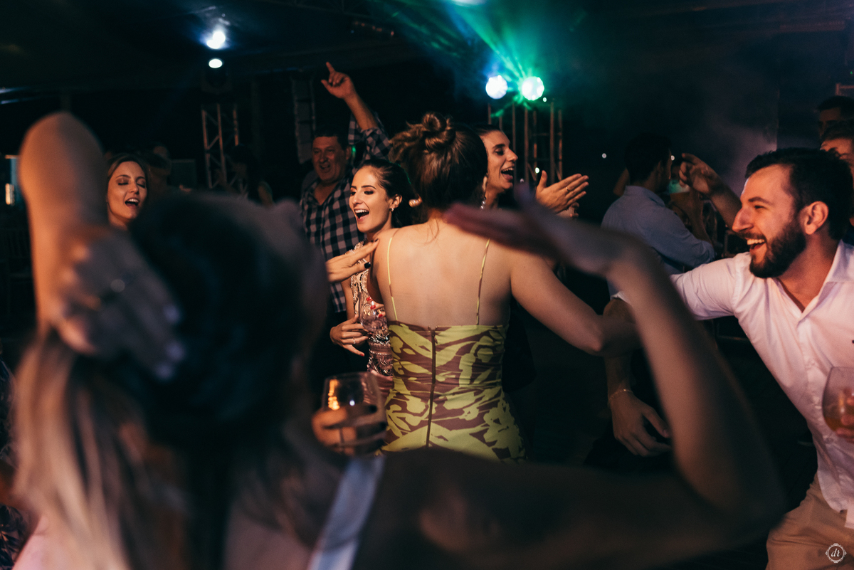 make de formatura vestido de formatura formanda magra core de vestido de formatura festa de formatura ao ar livre festa de formatura no sitio garibaldi festa de formatura de dia 