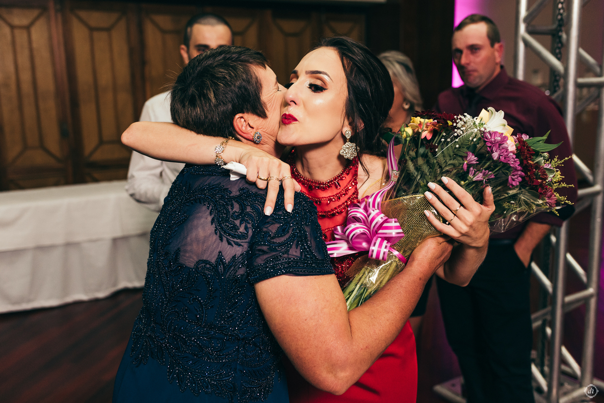 formatura de ciências contábeis daniela radavelli fotografia make de formatura vestido vermelho de formatura  festa de formatura