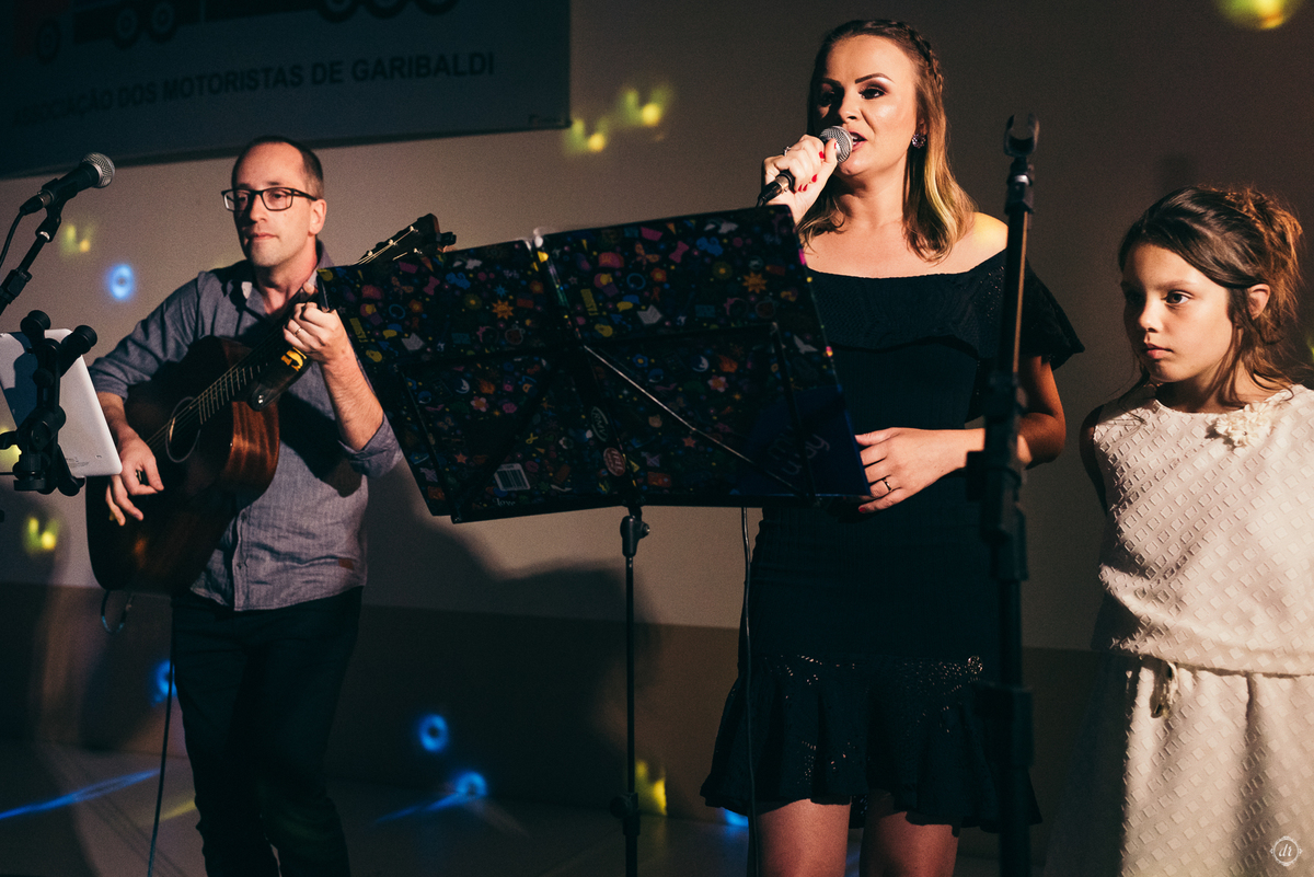 formatura de ciências contábeis daniela radavelli fotografia make de formatura vestido vermelho de formatura  festa de formatura