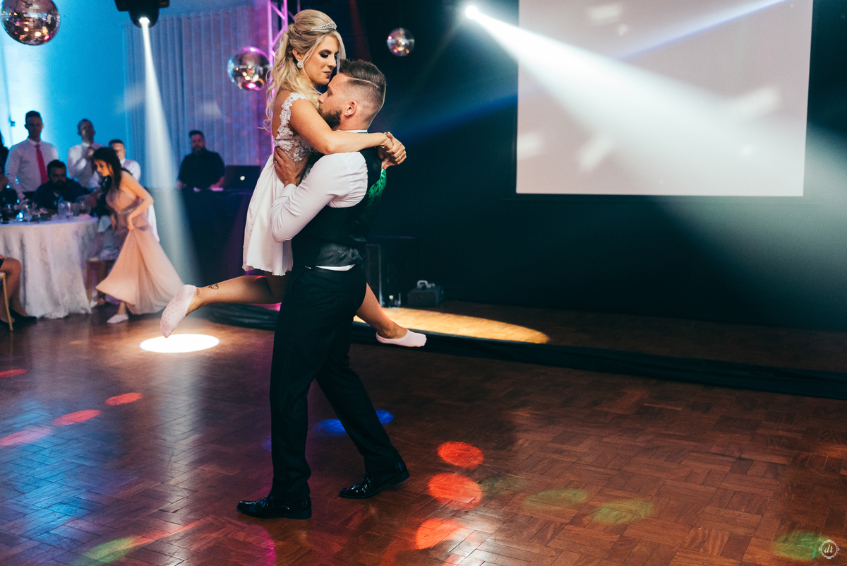 make de noiva vestido de noiva casamento na serra gaucha daniela radavelli casamento carlos barbosa festa de casamento dança dos noivos