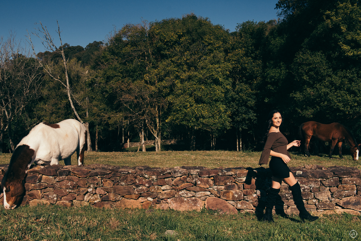 ensaio de 15 anos daniela radavelli fotografia ensaio na serra gaucha ensaio com cavalos look de fotos de 15 vinícola alma unica 