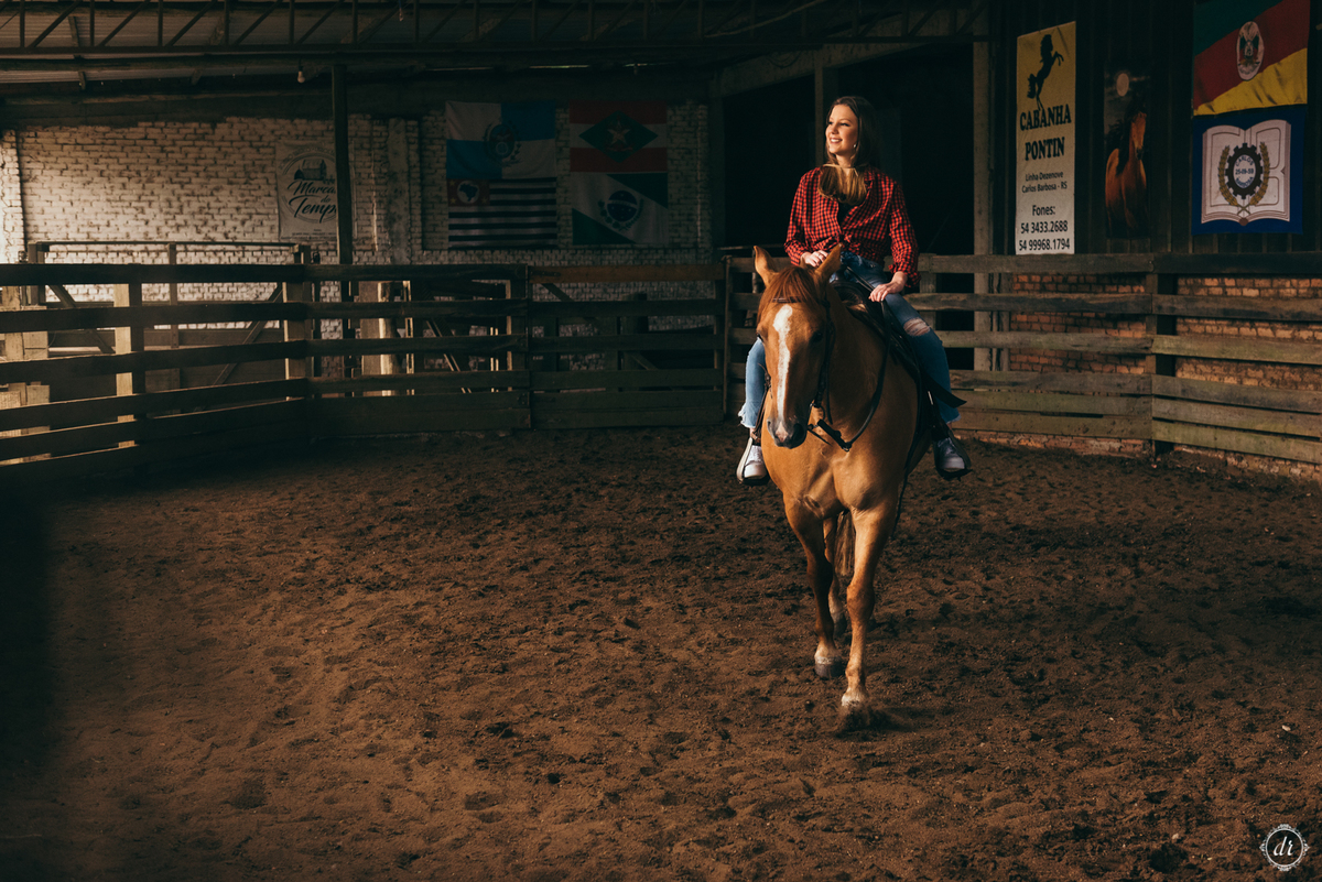 ensaio de 15 anos daniela radavelli fotografia festa de 15 anos cabanha pontin amor por cavalo ensaio com cavalo serra gaucha