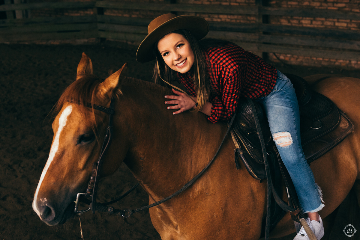 ensaio de 15 anos daniela radavelli fotografia festa de 15 anos cabanha pontin amor por cavalo ensaio com cavalo serra gaucha