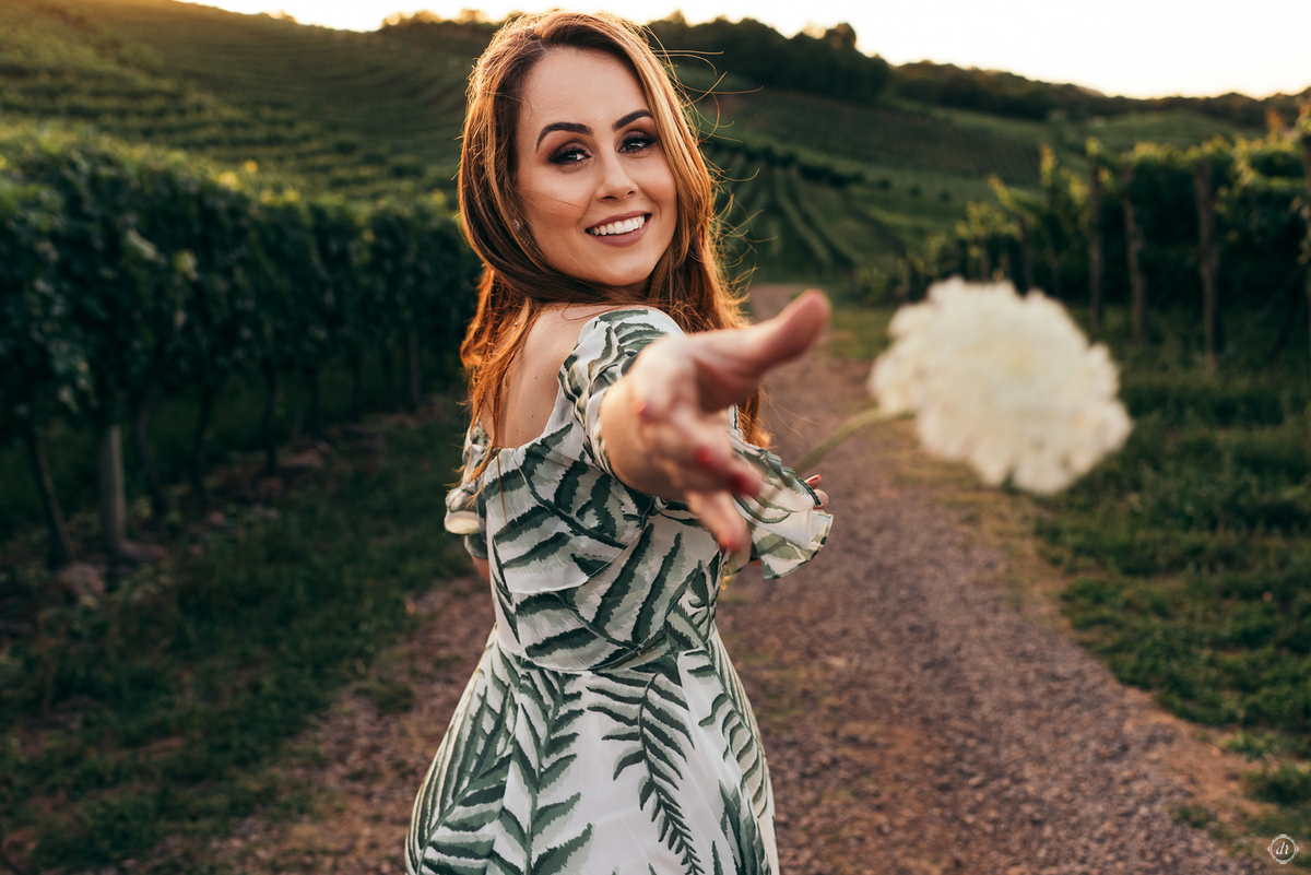 ensaio feminino daniela radavelli fotografia retrato mulher ensaio na serra gaucha fotografa no vale dos vinhedos sunset