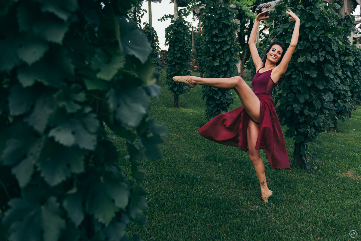 ensaio de bailarina daniela radavelli fotografia fotos de bale fotos de dança garibaldi ensaio na serra gaucha ensaio na villa matuella 