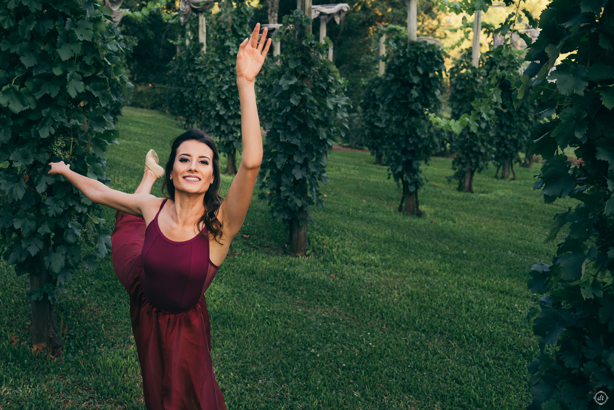 ensaio de bailarina daniela radavelli fotografia fotos de bale fotos de dança garibaldi ensaio na serra gaucha ensaio na villa matuella 