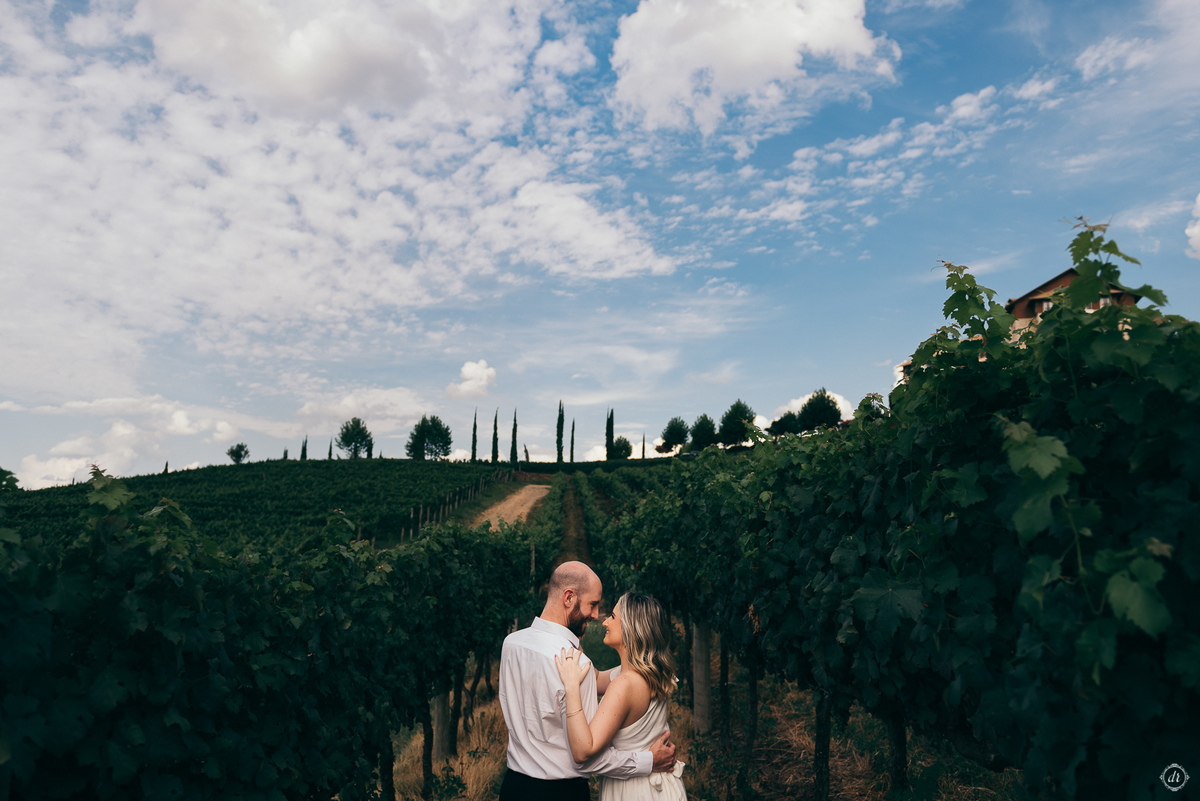 ensaio de casal na vinicola daniela radavelli fotografa vinicola alma unica vale dos vinhedos pre casamento 