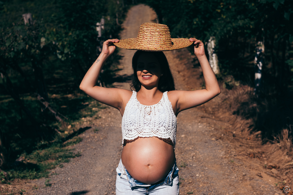 ensaio rural de gestante ensaio no interior ensaio nos vinhedos daniela radavelli fotografia 