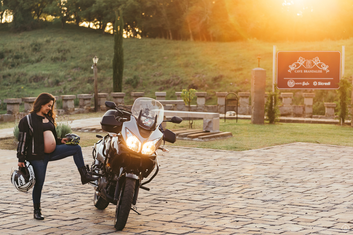 ensaio de gestante no castelo cave brandalise monte belo daniela radavelli fotografia ensaio na vinicola do sul 