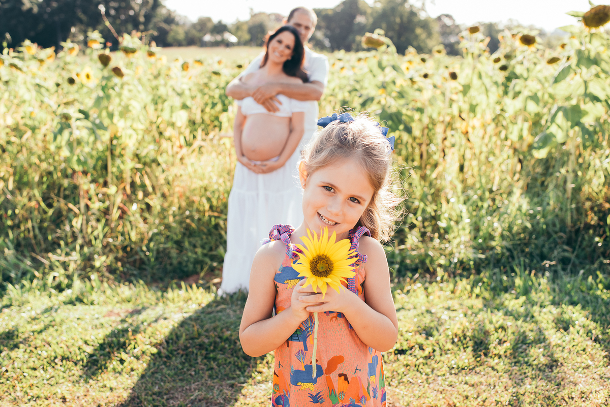 ensaio de gestante ensaio na vinicola daniela radavelli fotografia look de gestante 